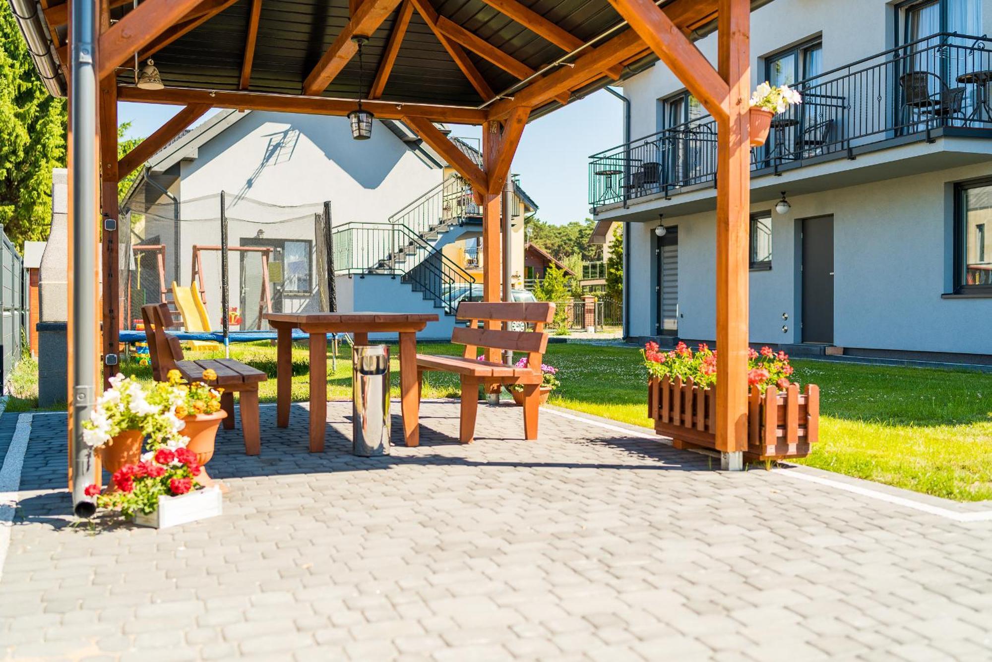 Magnolia Pokoje I Apartamenty Dębki Zewnętrze zdjęcie